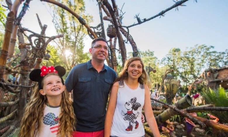 Disney World guests at Pandora-World of Avatar in Disney's Animal Kingdom
