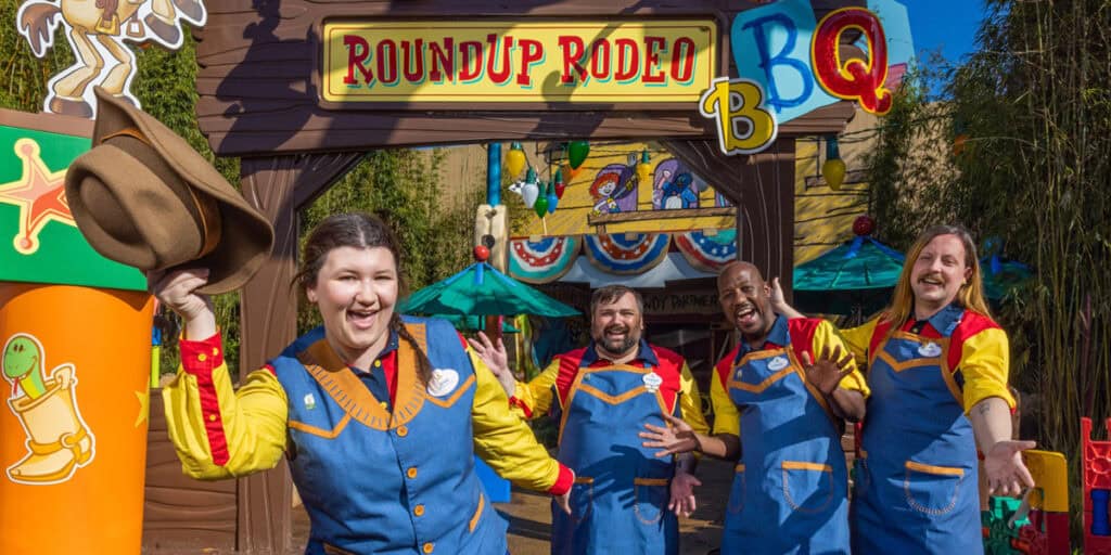 Disney Changes Cast Members Dress Code Once Again | Disney Dining