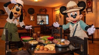 Mickey and Goofy at Tusker house