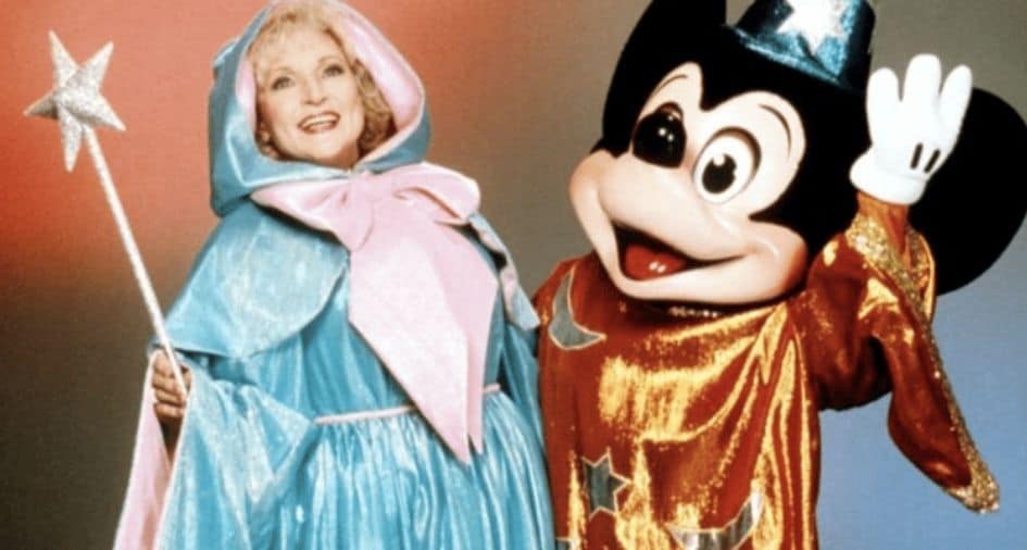 disney-legend-betty-white-with-mickey-mouse