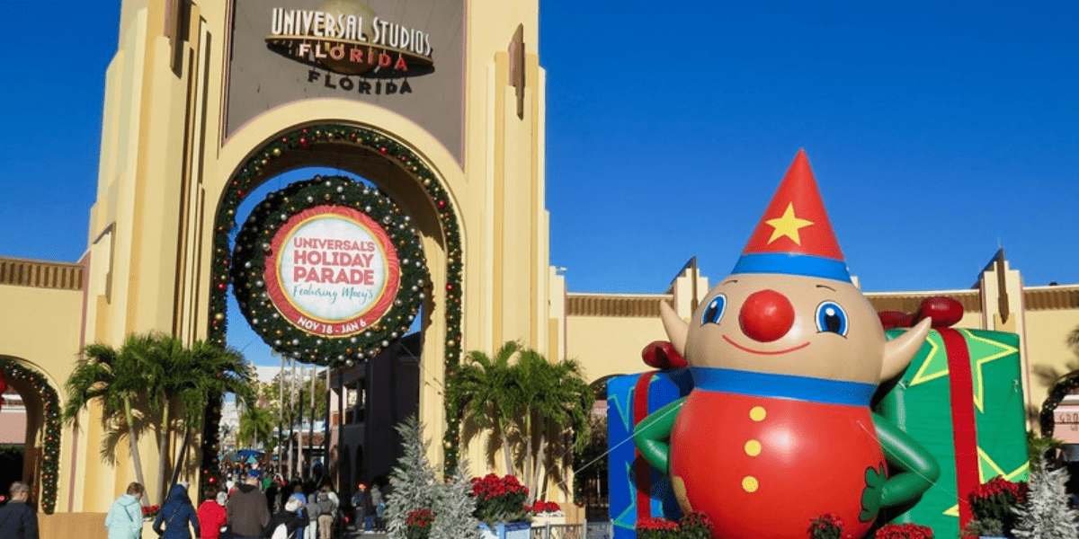 universal studios at christmastime
