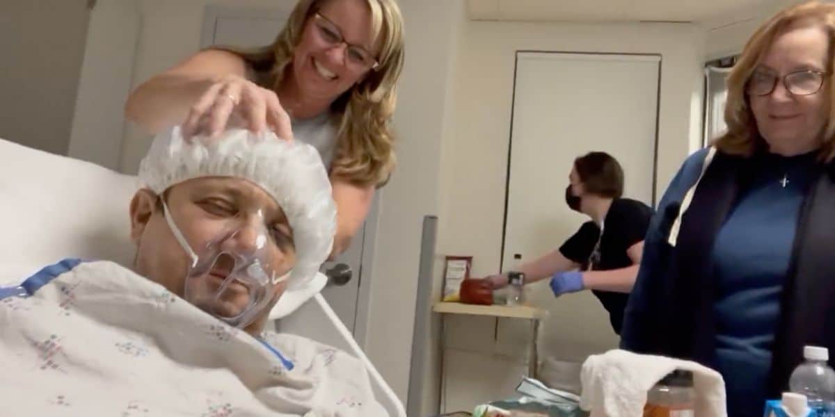 Jeremy Renner ICU