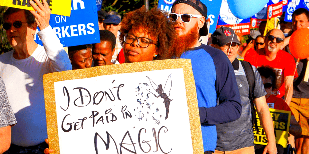 disney cast members protest with union