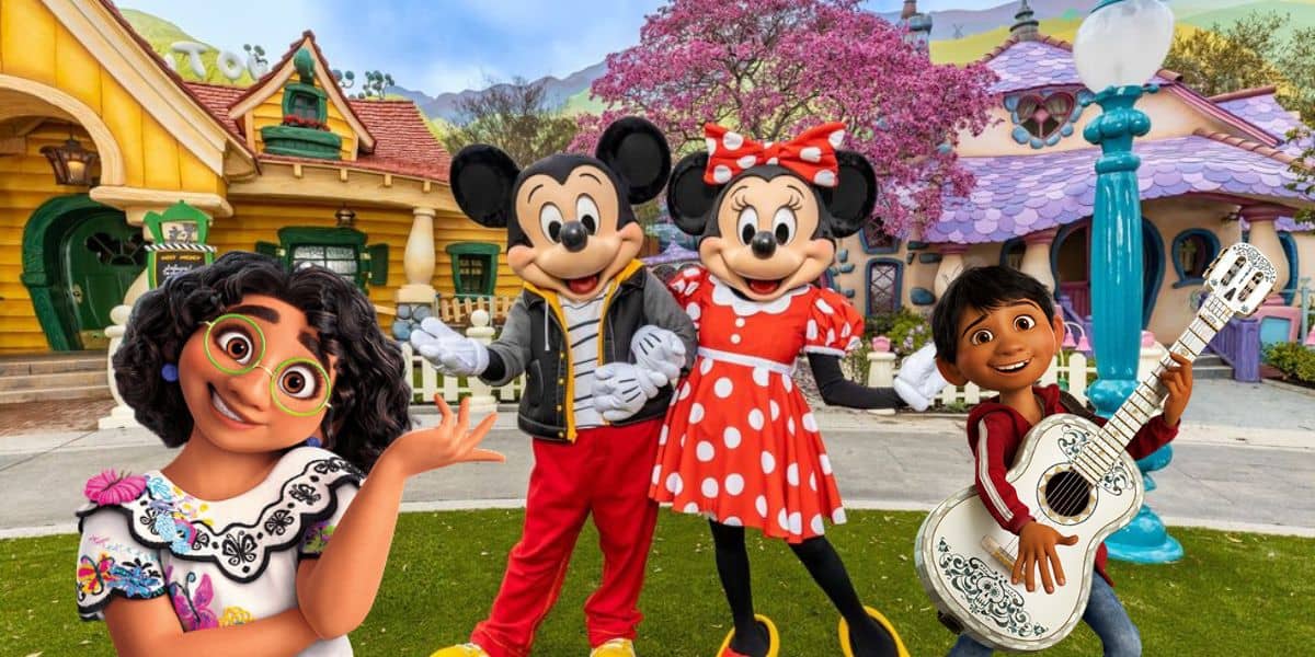 Possible Encanto and Coco lands Disneyland