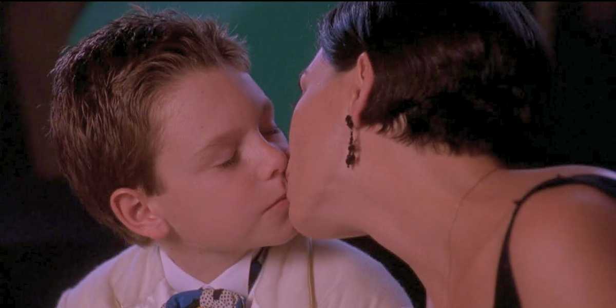 blank check kissing scene