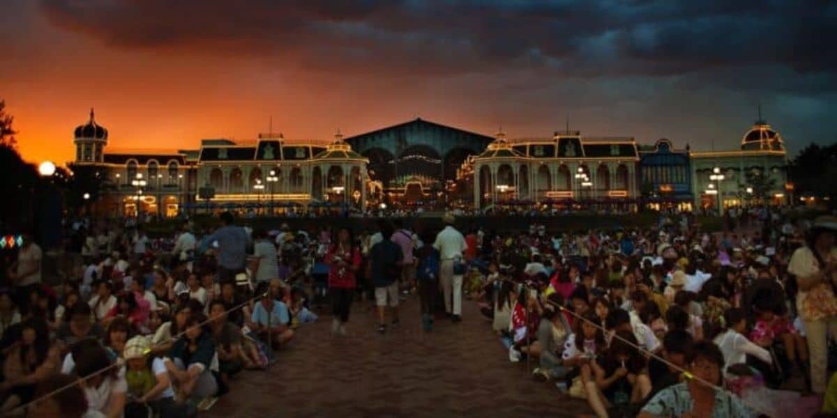 Tokyo Disney Hub