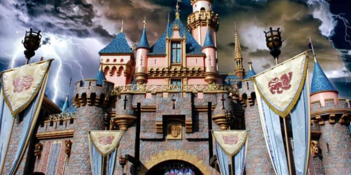 Disneyland Attraction Shuts Down