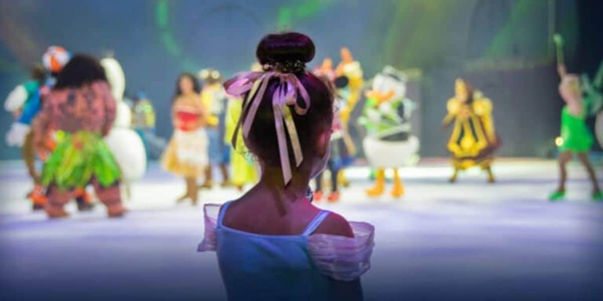 A child watching a Disney on Ice show