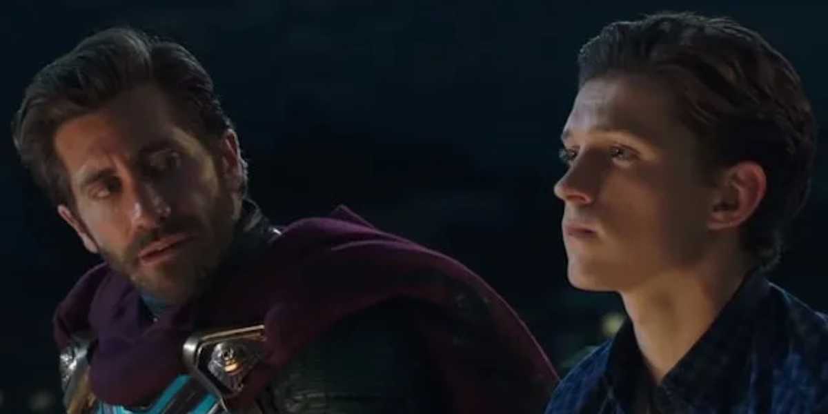 Quentin Beck (L) talking to Peter Parker (R)