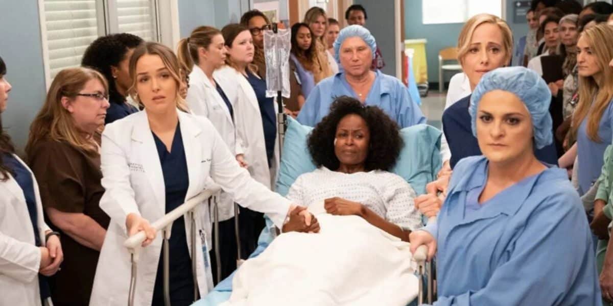 Elisabeth Finch in Grey's Anatomy before her cancer scandal