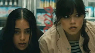 Melissa Barrera and Jenna Ortega hiding in a convenience store in 'Scream VI'