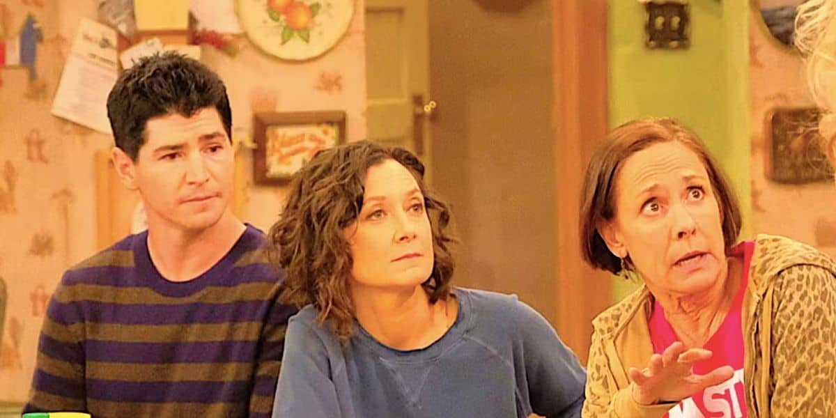 Michael Fishman and Sarah Gilbert in The Conners