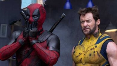 Ryan Reynolds as Deadpool (L) and Hugh Jackman as Wolverine (R)