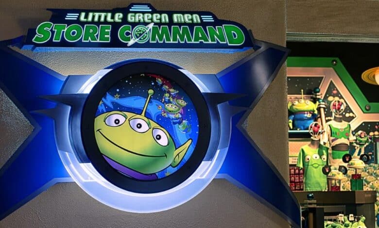 Little Green Men Store Command in Disneyland Park