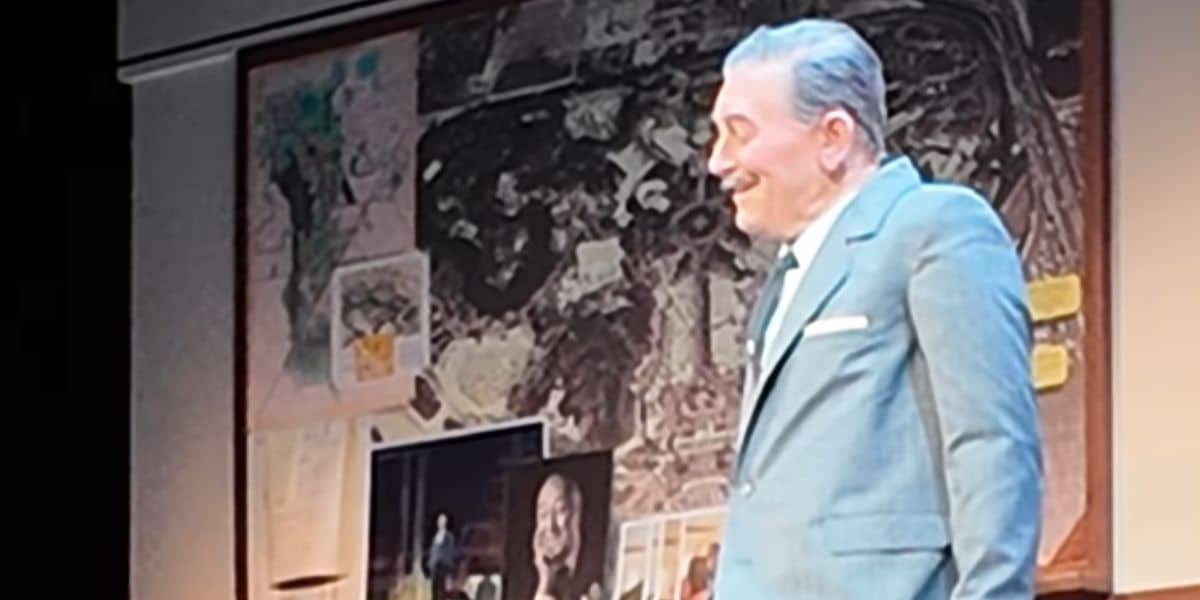 The Walt Disney animatronic seconds before malfunctioning.