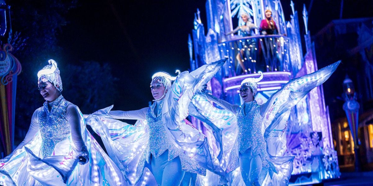 Paint the Night Parade Disneyland