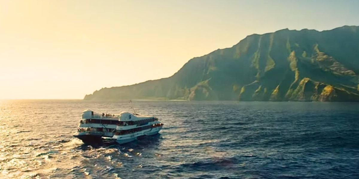 The ferry heading to Isla Nublar in 'Jurassic World'