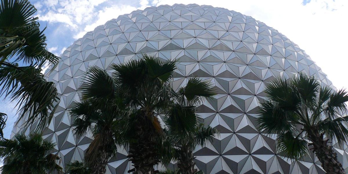 Palm trees in front of Spaceship Earth at EPCOT