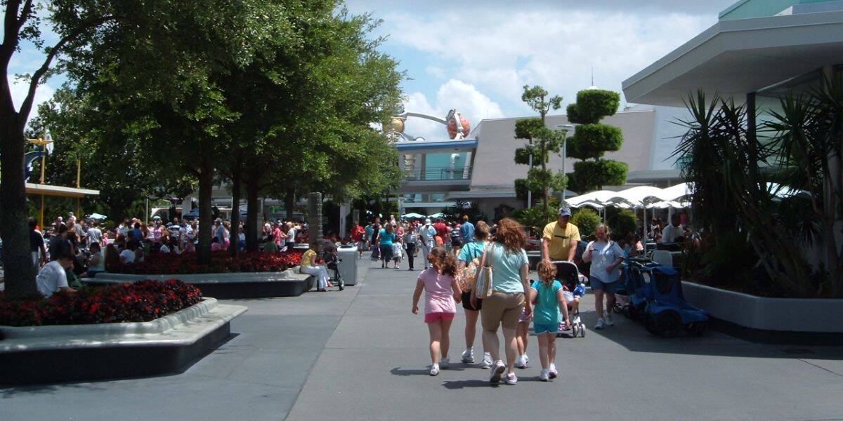 A walkway near Cosmic Ray's Starlight Cafe in Tomorrowland at Magic Kingdom Park.