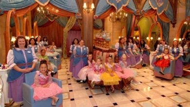 Guests and cast members at Bibbidi Bobbidi Boutique.