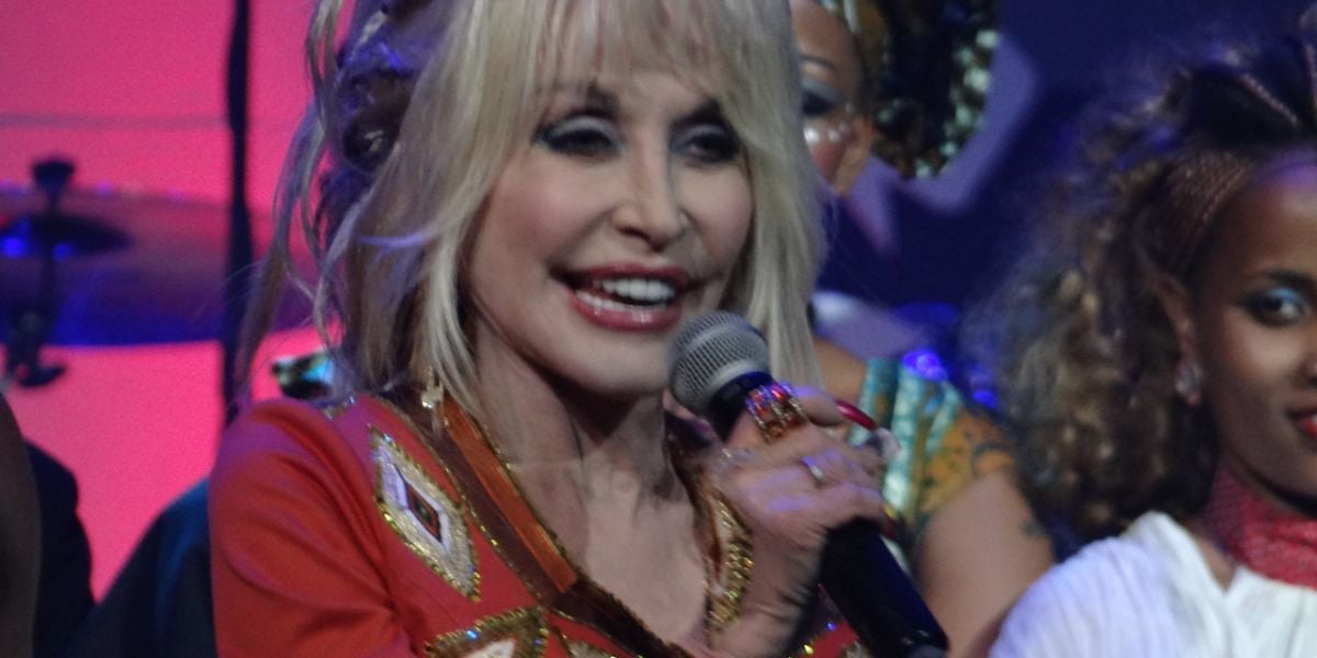 Dolly Parton performing on stage at Dollywood.