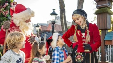The Holiday Storytellers at the EPCOT International Festival of the Holidays.
