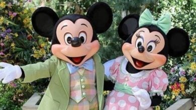 Mickey Mouse and Minnie Mouse in Easter outfits at Walt Disney World.
