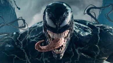 Venom showing off his sharp teeth in Tom Hardy film