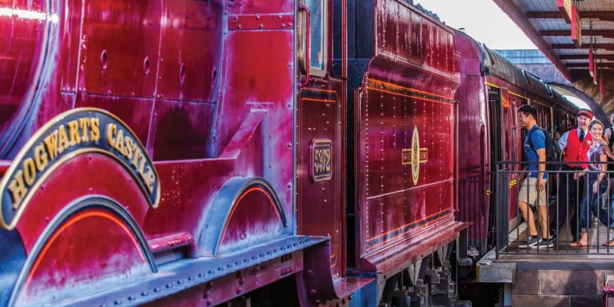 Universal guests board Hogwarts Express in theme park