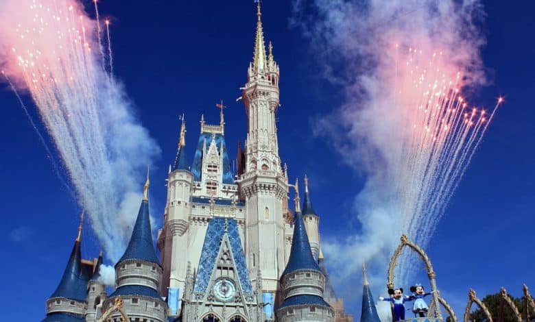 cinderella castle fireworks in magic kingdom