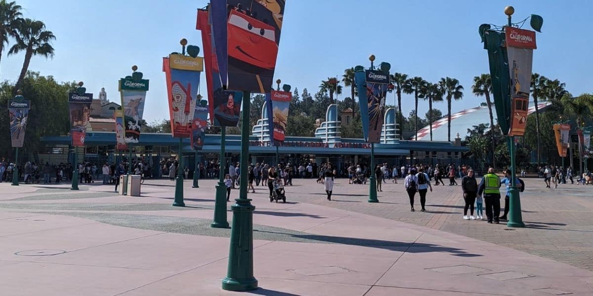 Disneyland Demolishes Four Ticket Booths, Leaves Behind Debris Pile