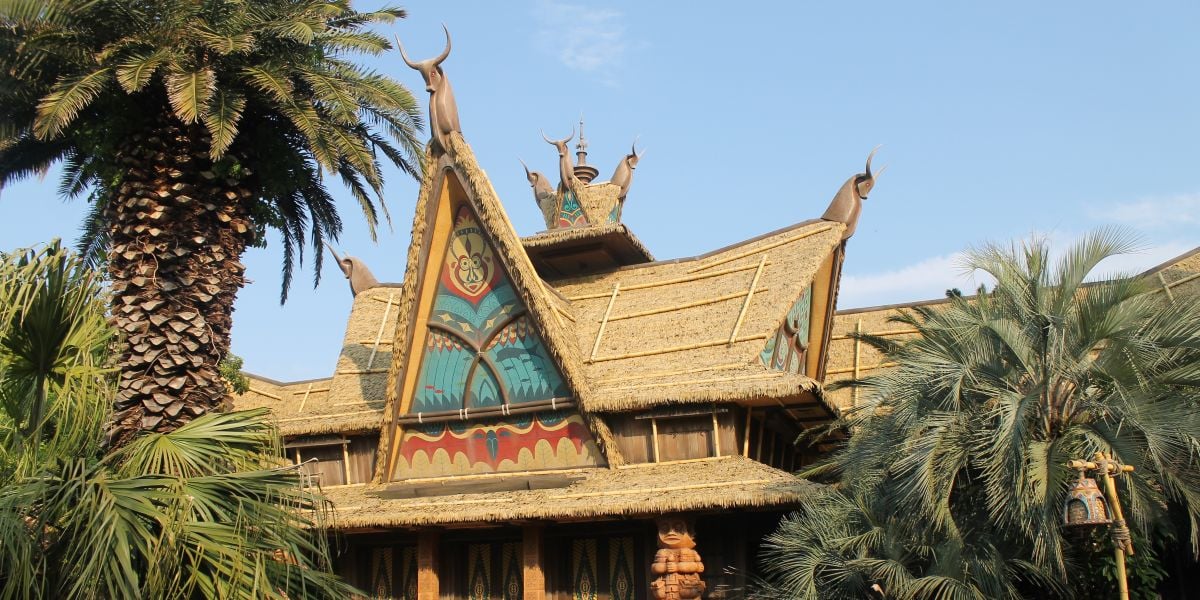 Exterior of Tokyo Disneyland's version of the Enchanted Tiki Room