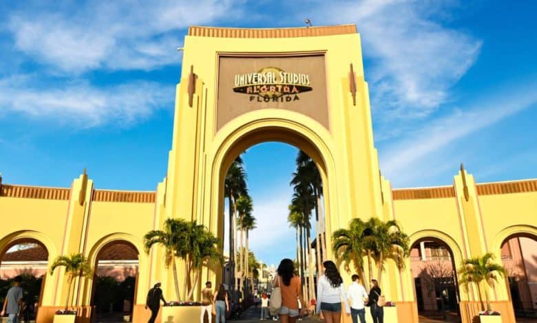 Universal Studios Florida archway entrance